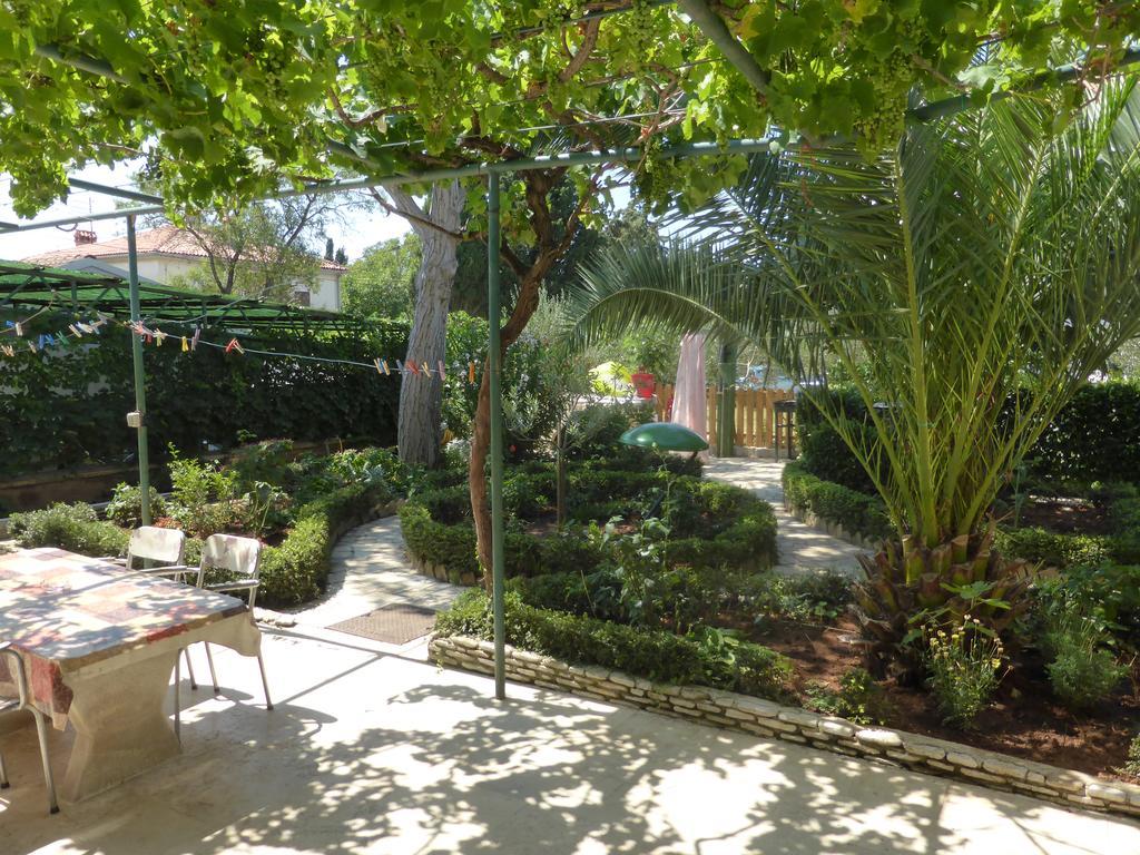 Rooms Vilena Medulin Exterior foto